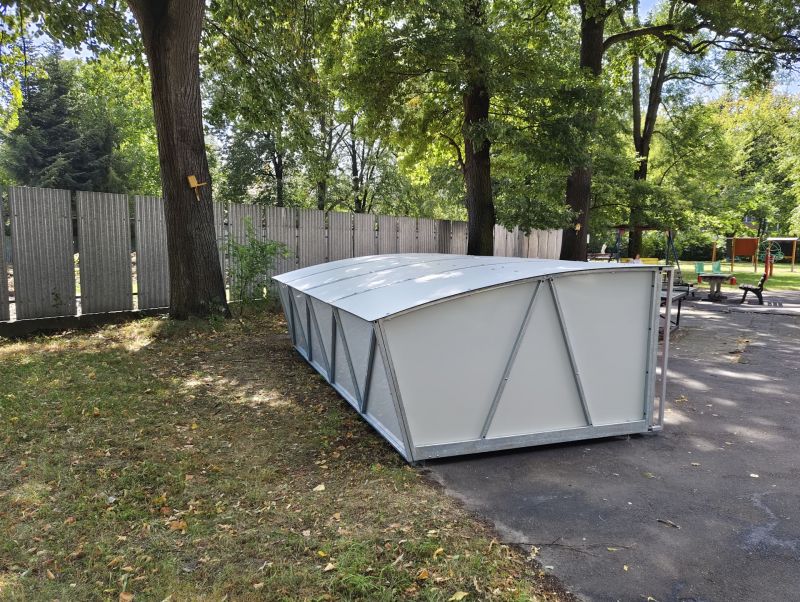 Bike Box - Frydek-Mistek, Zirafa - Integrated Care Centre